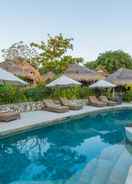 SWIMMING_POOL Le Yanandra Bali