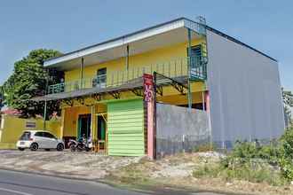 ภายนอกอาคาร 4 OYO 90604 Menara Sakti Syariah Homestay