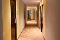 Lobby Nite & Day Hotel Candi Simpang Lima Semarang