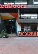 EXTERIOR_BUILDING RedDoorz Hostel @ Dormus España