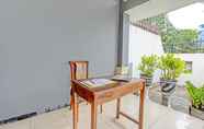 ล็อบบี้ 6 OYO 90605 Ketintang Baru 1 Residence