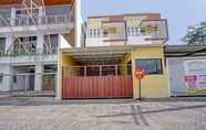 Exterior 3 OYO 90610 De Living Syariah