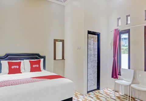 Kamar Tidur OYO 90612 Baby Angel Hotel