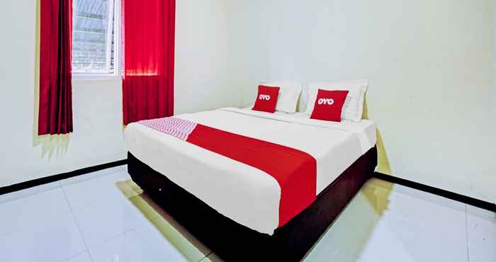 Bedroom OYO 90623 Sengkaling Indah Family Guest House