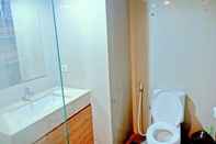 In-room Bathroom Apartemen The H Residence by Bonzela Property