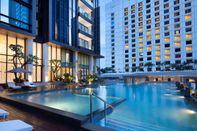 Swimming Pool Mangkuluhur ARTOTEL SUITES