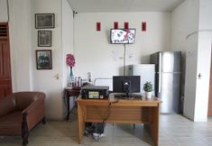 Lobby 6 OYO 90645 Karisma Residence