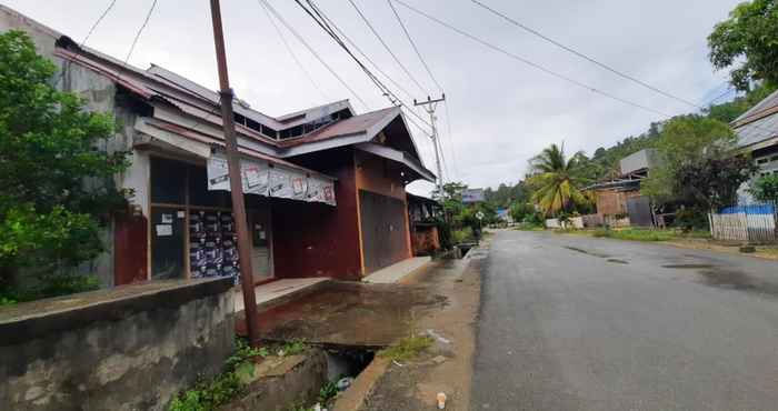 Luar Bangunan Penginapan Citra Rezky