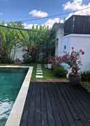 SWIMMING_POOL Villa EMA