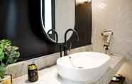 In-room Bathroom 4 GAIA Hotel Ternate