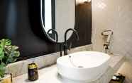 Toilet Kamar 4 GAIA Hotel Ternate