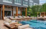 สระว่ายน้ำ 6 Melia Chiang Mai