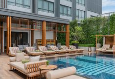 Swimming Pool 6 Melia Chiang Mai