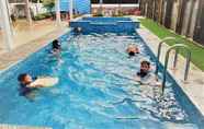 Swimming Pool 4 OYO Home 90332 Jentayu Homestay Pontian