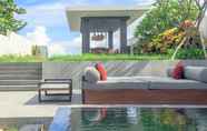 Kolam Renang 3 Nui Beachfront Villa