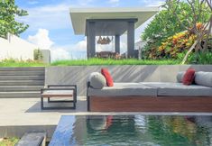 Swimming Pool 3 Nui Beachfront Villa
