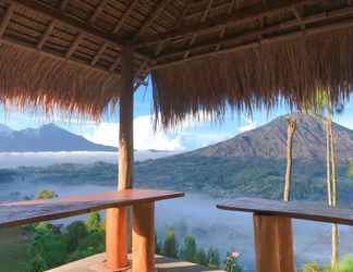 Lobi 2 Pinggan Glamping Hill