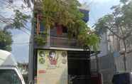 Bangunan 4 SPOT ON 90639 Tresno Syariah Homestay