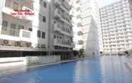 สระว่ายน้ำ 4 Smart Room at Sentul Tower Apartement