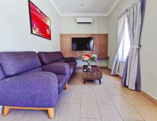 Sảnh chờ 2 OYO 90336 Sungai Rengit City Resort 1