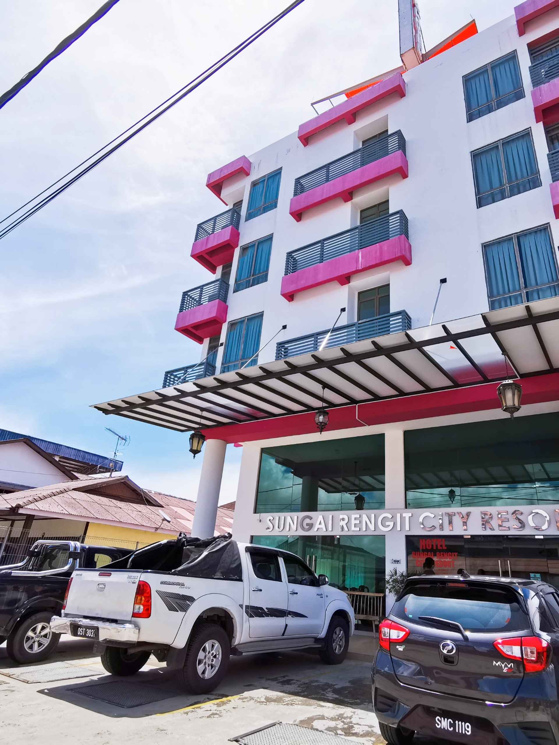 Exterior OYO 90337 Sungai Rengit City Resort 3