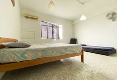 Bedroom 4 OYO HOME 90295 Beacon Homestay Kuching