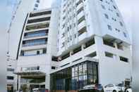 Lobi Twin Tower Hotel & Residence