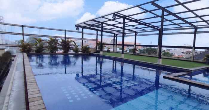 Swimming Pool Twin Tower Hotel & Residence