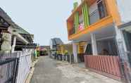 Exterior 2 OYO 90659 Griya Tentrem Syariah Lampung