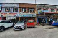 Bangunan OYO HOME 90325 Au Homestay