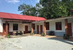 Exterior 4 OYO Home 90335 Merkang Guesthouse