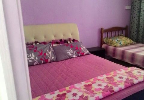 Bedroom OYO Home 90335 Merkang Guesthouse