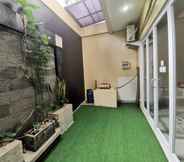 Bedroom 7 Platinum Setramurni Guest House 3BR - 6Pax Bandung 