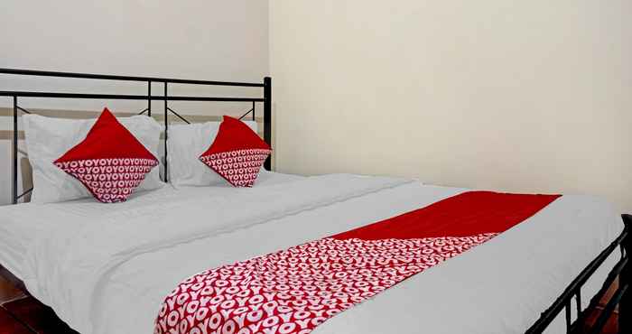 Kamar Tidur Super OYO 90689 Lily House