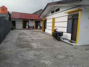 Exterior 4 OYO 90699 Yellow White Guesthouse Palu