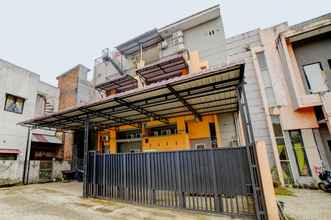 Bangunan 4 OYO 90683 Teratai Homestay