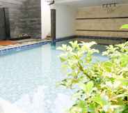 Swimming Pool 2  Villa Keluarga Thea Home Bandung