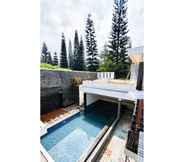 Swimming Pool 5  Villa Keluarga Thea Home Bandung