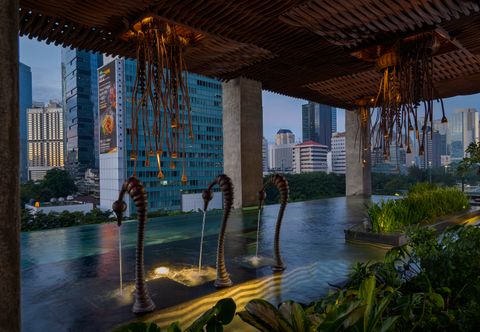 Kolam Renang The Orient Jakarta, a Royal Hideaway Hotel