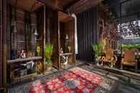 Lobi The Orient Jakarta, a Royal Hideaway Hotel