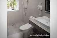 In-room Bathroom Mandevilla 