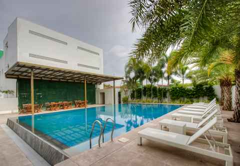 Swimming Pool Speciale Hotel