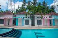 Swimming Pool Mad Monkey Kuta Lombok