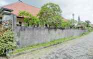 Luar Bangunan 5 OYO 90711 Blembong Homestay