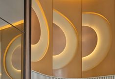 Lobby 4 The Quarter Onnut by UHG