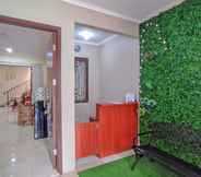 Lobby 4 Atmosfer Guest House Sentul By Ruang Nyaman