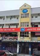 EXTERIOR_BUILDING Aristo Hotel 81