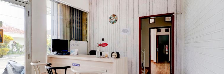 ล็อบบี้ OYO 90712 Wisma Acidalia Syariah