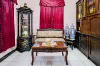 Lobby SPOT ON 90701 Kost Syariah Deris