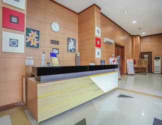 Lobi 2 Collection O 90724 Hotel Sinar Sidoarjo